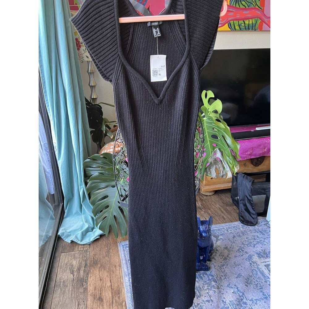 Forever 21 Long Black Bodycon Knitted Dress Elegant Size XL Plunging Neckline